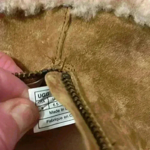 UGG Australian Karyn Cuff SheepSkin Boot, Size 8, Hand Woven Braided Det… - Picture 7 of 8